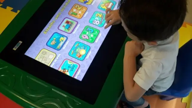 Ferramentas digitais impulsionam alfabetização e desenvolvimento escolar